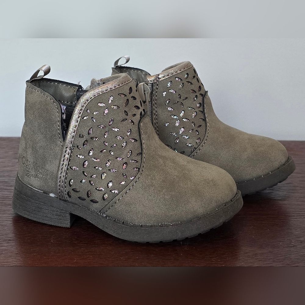 EUC OshKosh B'gosh Toddler Boots with Glitter Accents Size 5